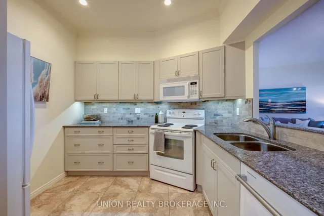 Additional image 6 of 10 Guildwood Pkwy Unit 1417