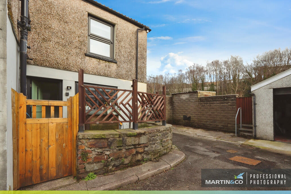 Additional image 2 of Sherwood Street, Tonypandy