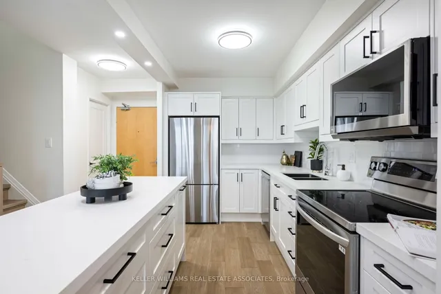 Additional image 16 of 60 Southport St Unit 906