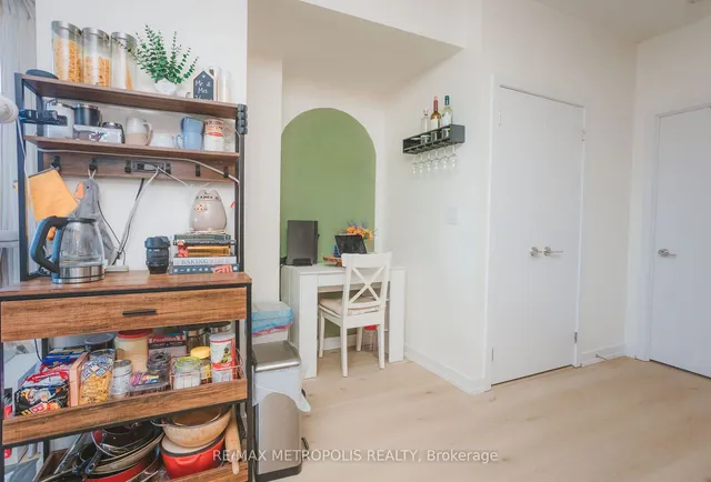 Additional image 8 of 5101 Dundas St Unit 203