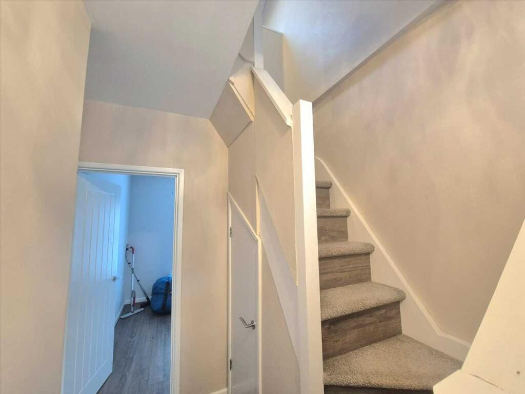 Additional image 14 of George Street, Tonypandy