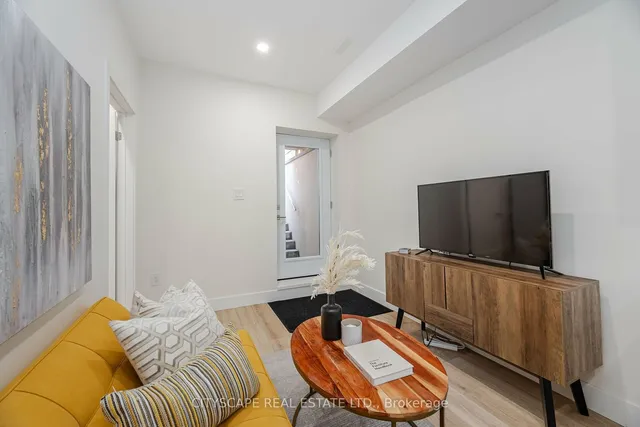 Additional image 39 of 2B Holmstead Ave