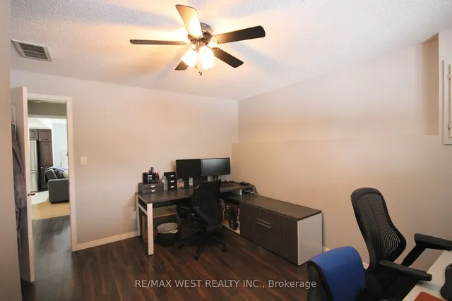 Additional image 34 of 10 Frances Ave