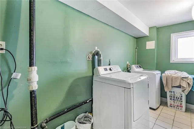 Additional image 32 of 739 Mud St