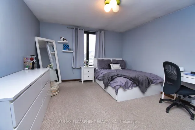 Additional image 20 of 162 Beland Ave