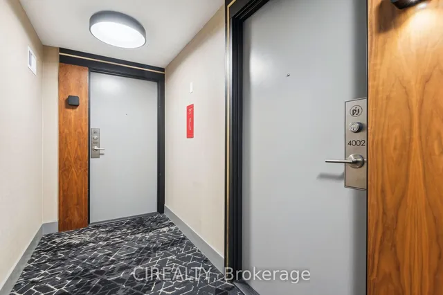 Additional image 4 of 99 John St Unit 4002