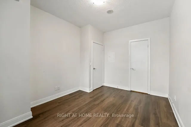 Additional image 16 of 135 Village Green Sq Unit 621