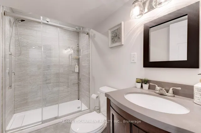 Additional image 32 of 98 SHOREVIEW Pl Unit 12