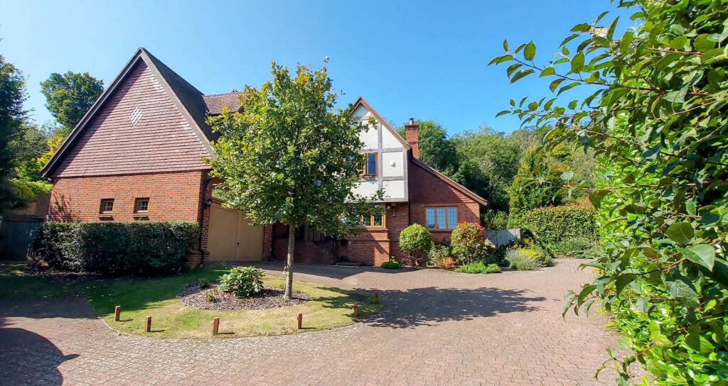 Additional image 43 of The Combe, Eastbourne, BN20 9DB