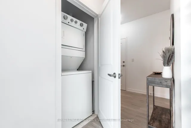 Additional image 36 of 460 Dundas St Unit 519