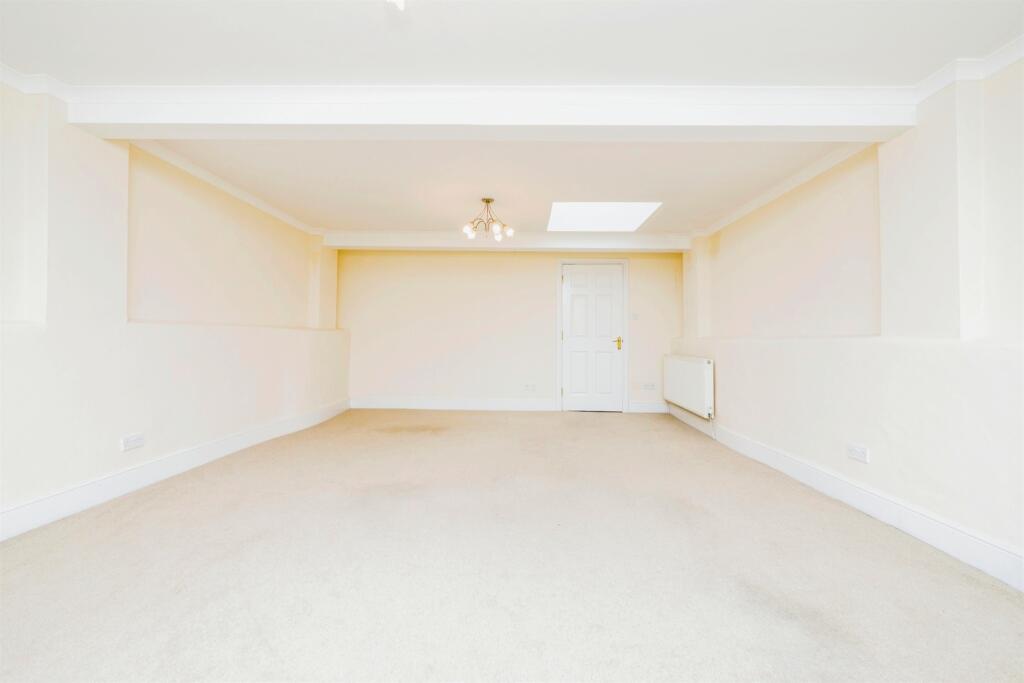 Additional image 27 of High Street, Cowbridge