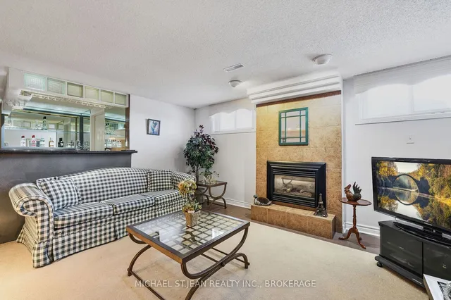 Additional image 13 of 38 Elora Dr Unit 19