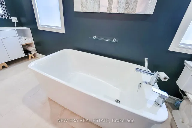 Additional image 32 of 2119 Agincourt Cres