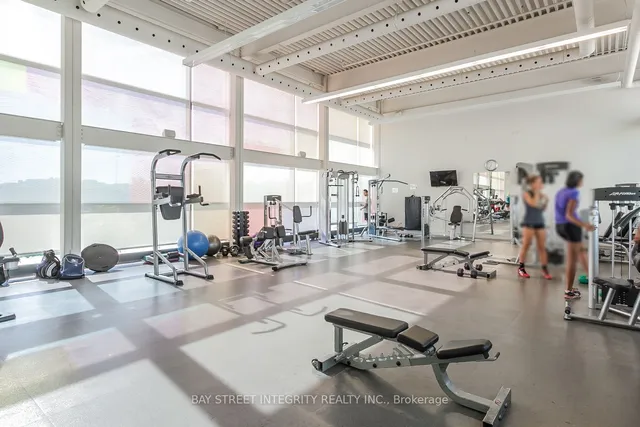 Additional image 21 of 15 Singer Crt Unit 715