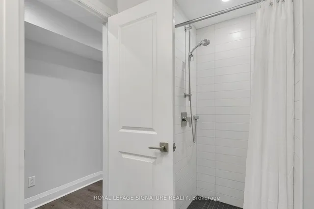 Additional image 30 of 63 Thyra Ave