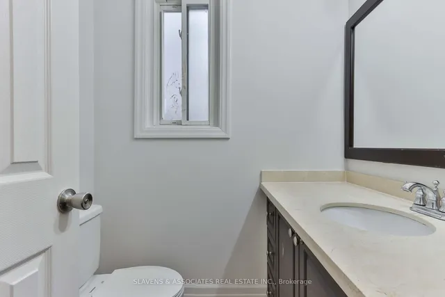 Additional image 10 of 262 Poyntz Ave