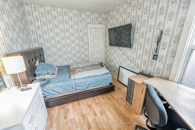 Additional image 13 of 151 Broadview Ave