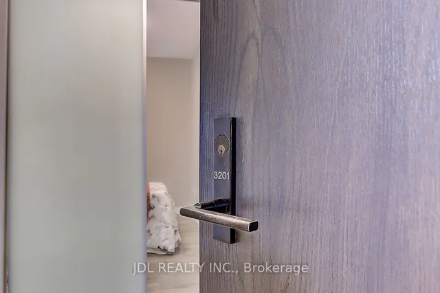 Additional image 4 of 426 University Ave Unit 3201