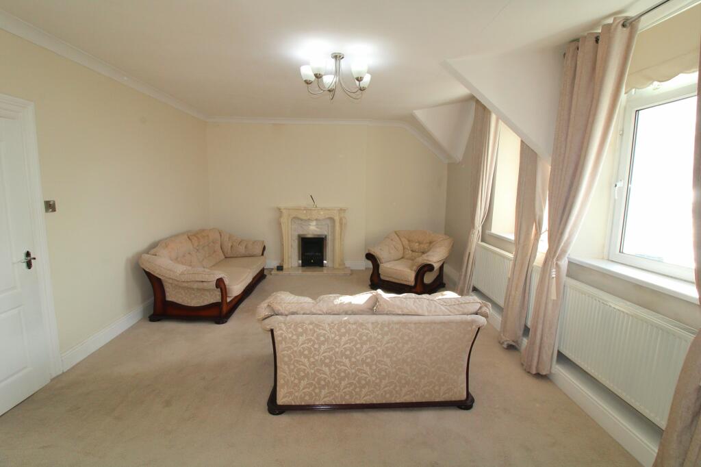 Additional image 4 of 4B THE ESPLANADE, PORTHCAWL, CF36 3YW