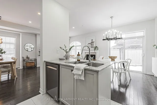 Additional image 11 of 3895 Leonardo St