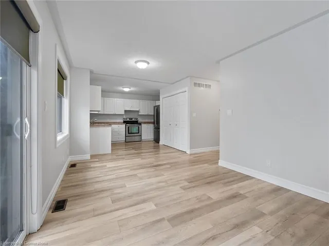 Additional image 5 of 9 1/2 York St Unit 2