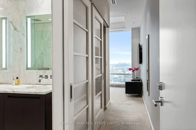 Additional image 13 of 180 University Ave Unit 5603