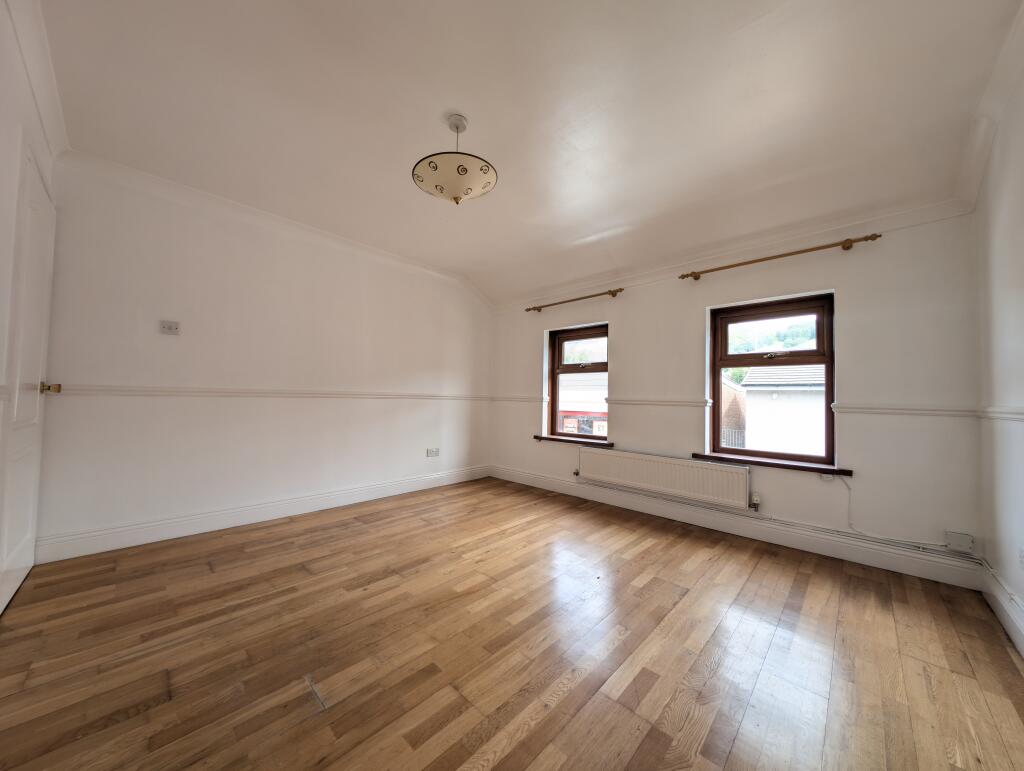 Additional image 37 of Oxford Street, Mountain Ash, CF45 3HB