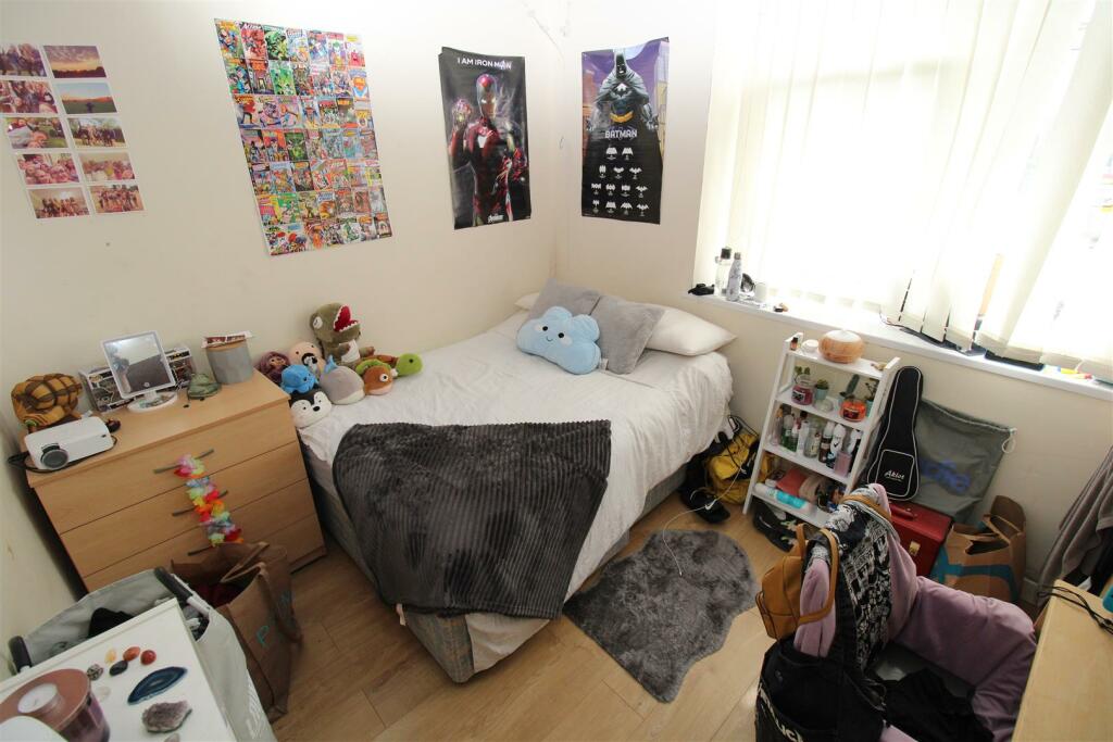 Additional image 6 of Wood Road