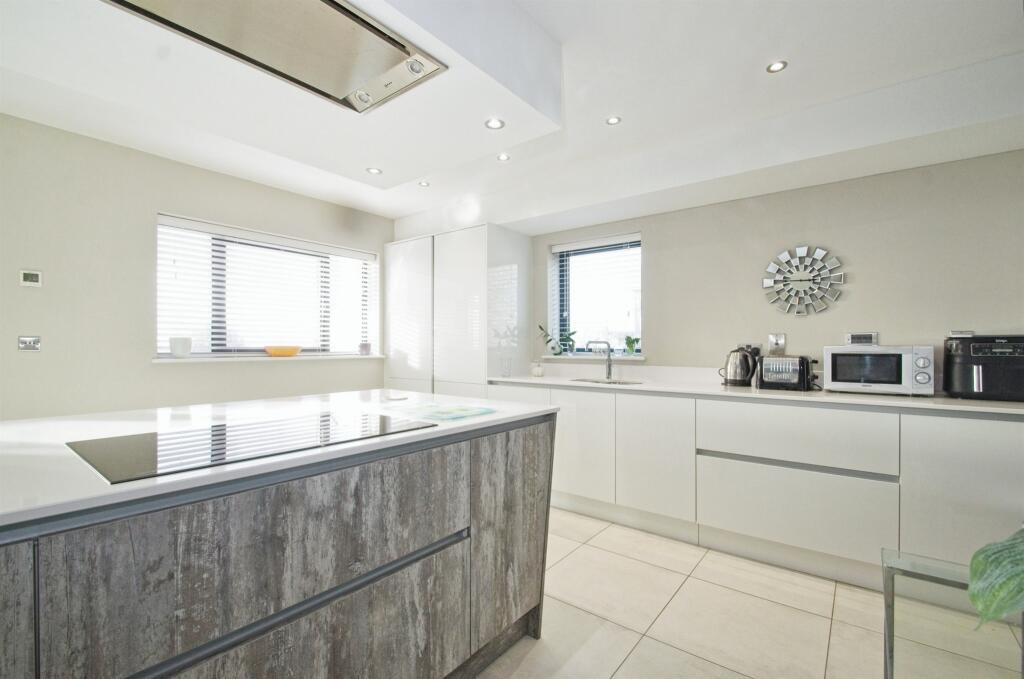 Additional image 14 of Craig Yr Eos Avenue, Ogmore-By-Sea, Vale Of Glamorgan