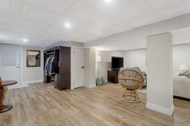 Additional image 25 of 18 Alderson Dr