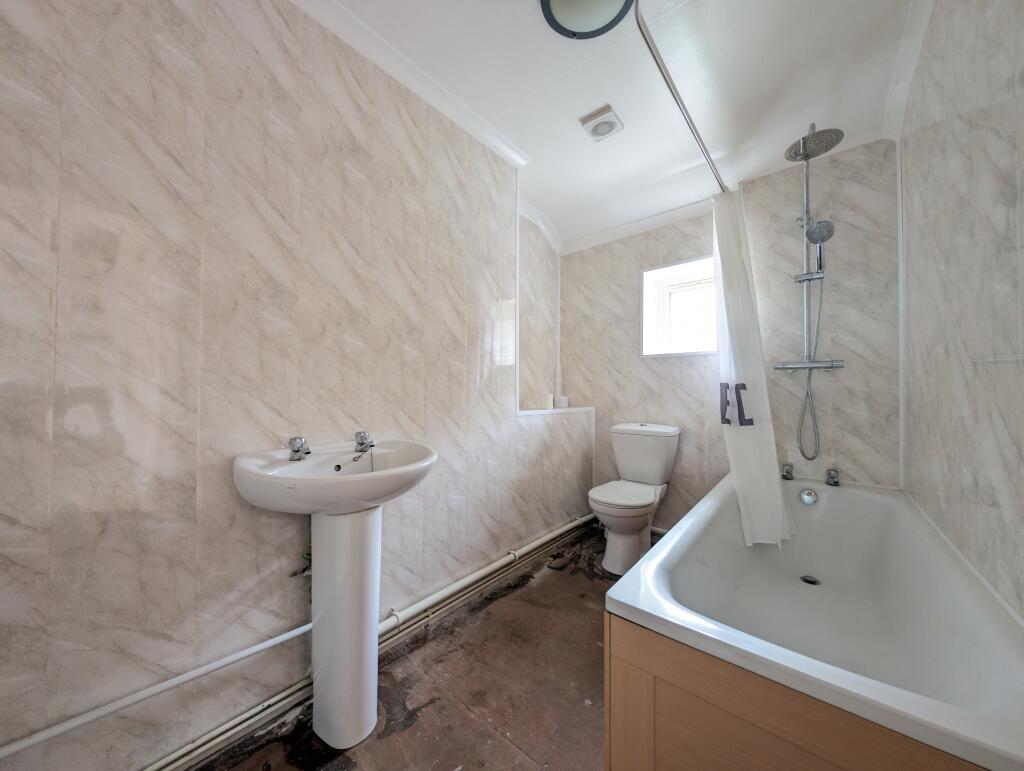 Additional image 38 of Oxford Street, Mountain Ash, CF45 3HB