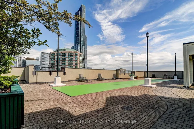 Additional image 26 of 633 Bay St Unit 1615