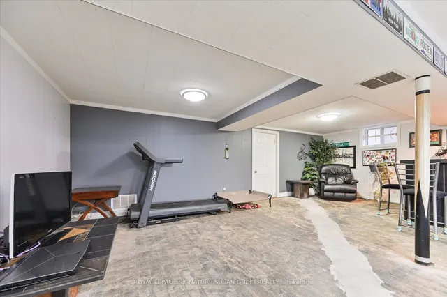 Additional image 19 of 75 Sloane Ave