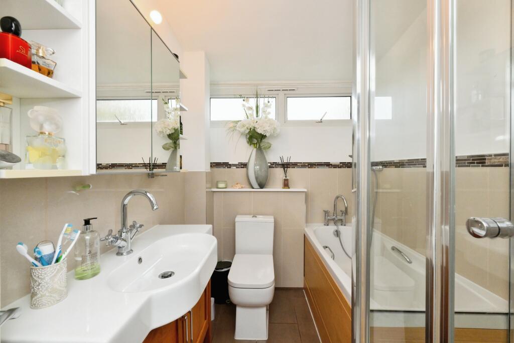 Additional image 11 of Upper Mealines, Harlow, CM18