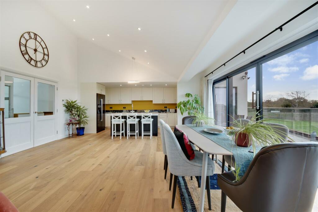 Additional image 27 of Sea View Parade, Mayland, Chelmsford