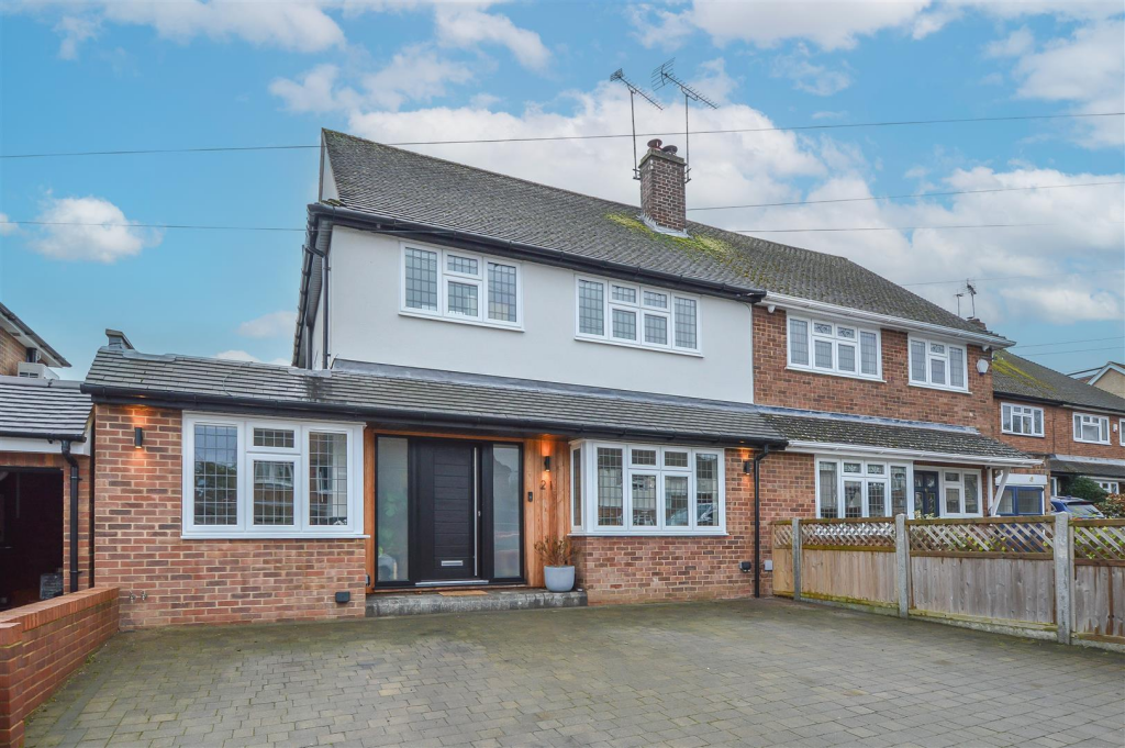 Additional image 25 of St. Nicholas Grove, Ingrave, Brentwood