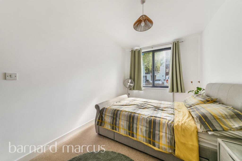 Additional image 5 of Godstone Road, WHYTELEAFE