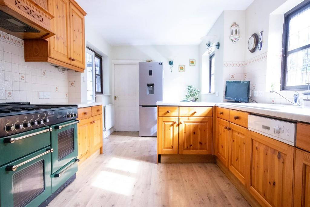 Additional image 9 of Brockley Grove, Hutton Mount, Brentwood, Essex, CM13