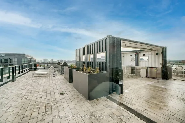 Additional image 39 of 135 East Liberty St Unit 1003