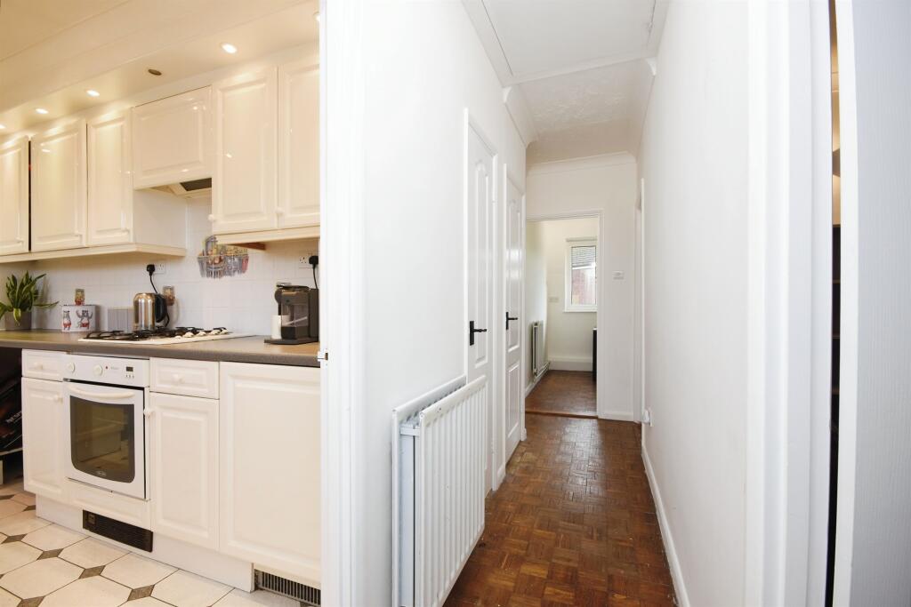 Additional image 5 of Walton Gardens, Hutton, Brentwood