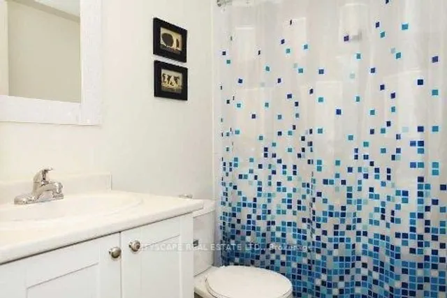 Additional image 10 of 816 Lansdowne Ave Unit l03