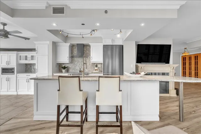 Additional image 15 of 3 Marine Parade Dr Unit 2005