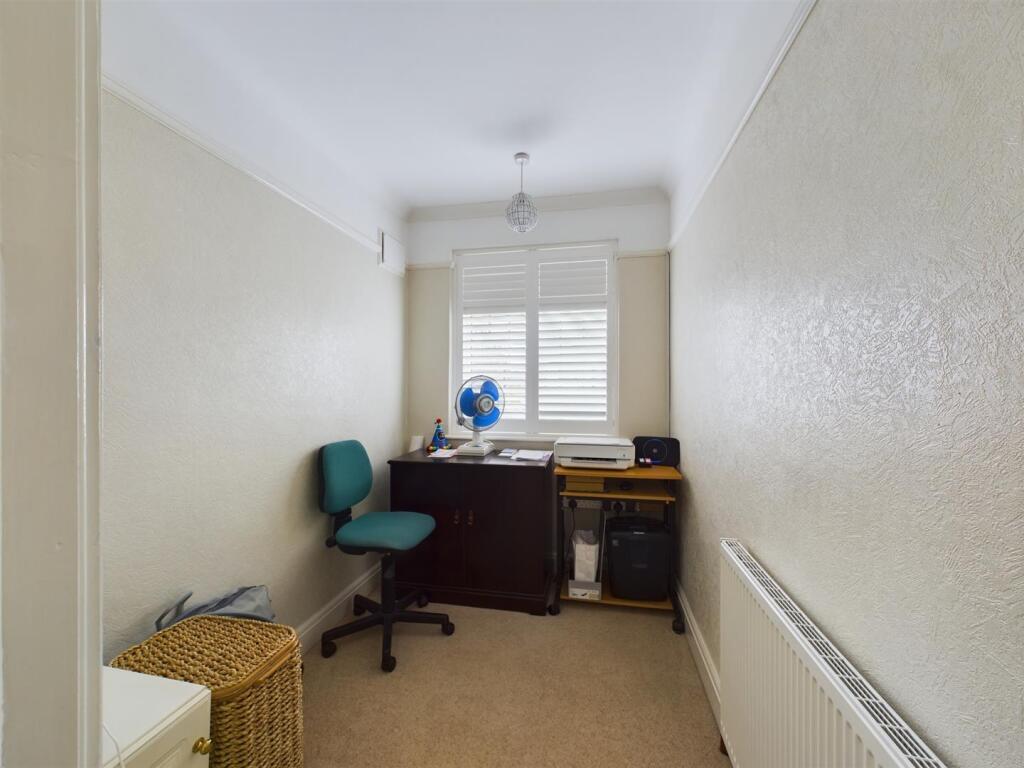 Additional image 14 of Alexander Road, Coulsdon