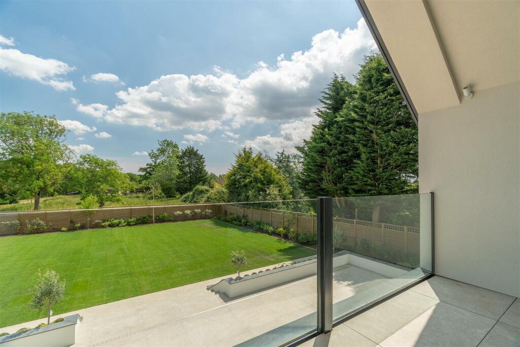 Additional image 38 of Broomhills Chase, Little Burstead, Billericay