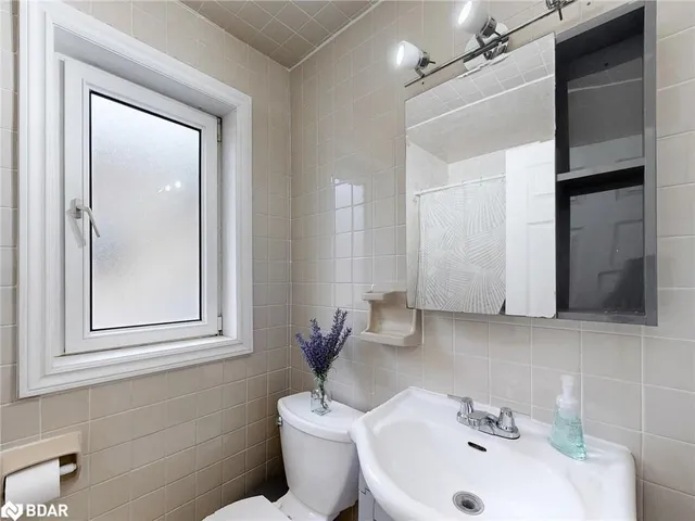 Additional image 26 of 16 Edinborough Crt