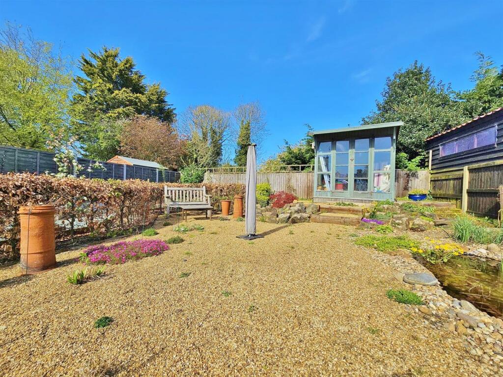 Additional image 35 of High Street, Thorpe-Le-Soken