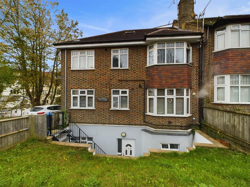 Additional image 11 of The Avenue, Coulsdon