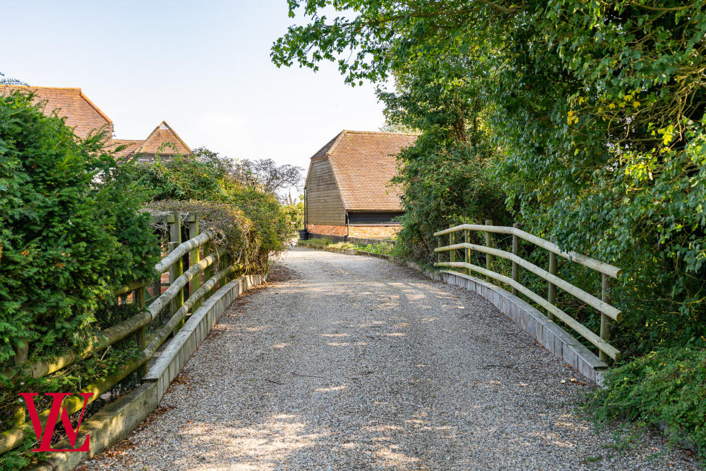 Additional image 30 of Bridge Barn, Folly Farm, Stortford Road, Dunmow, Essex