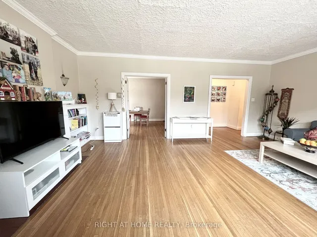 Additional image 18 of 1198 Avenue Rd