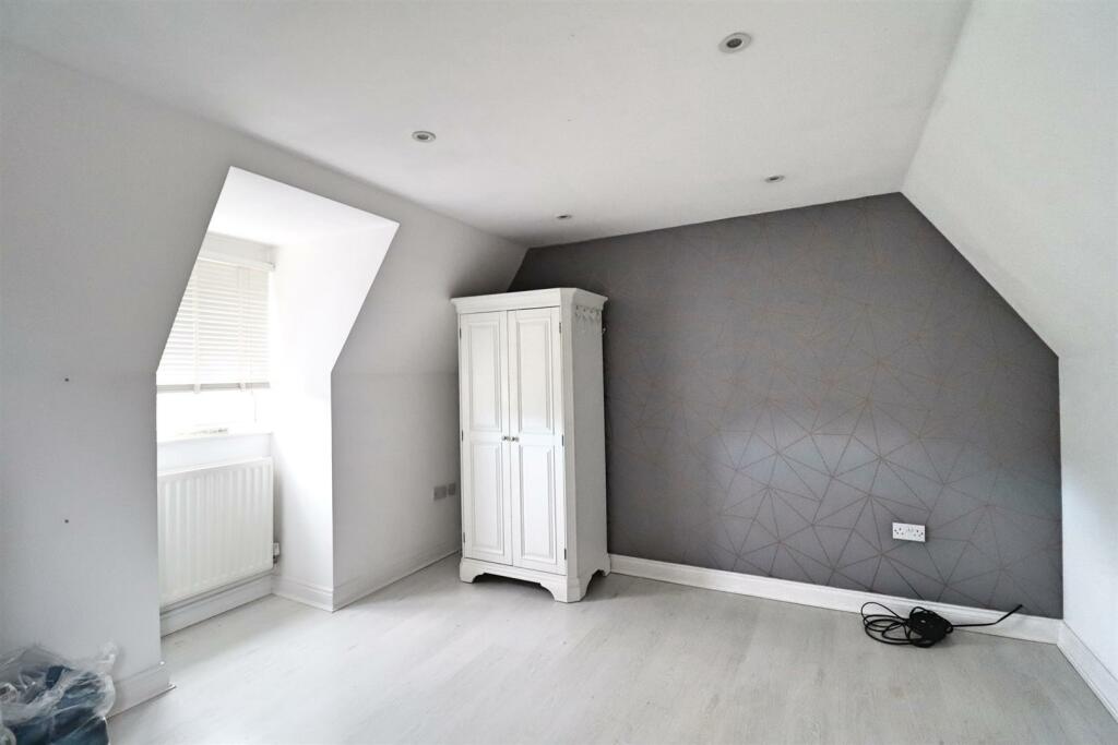 Additional image 20 of Queenborough Lane, Great Notley, Braintree